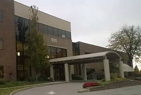 Portrait of 555 N. New Ballas Road Building